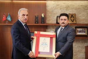 Başkan İsmet Yıldırım Altıeylül Belediye Başkanı Hasan Avcı'yı Ağırladı 