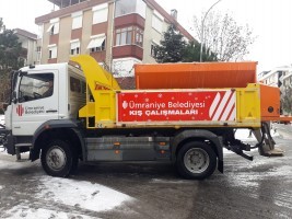 Ümraniye Belediyesi Kar Yağışına Karşı Çalışmalarını Sürdürüyor